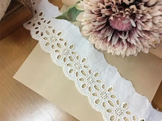 

DIY handmade quilted cotton fabric circular beige cotton embroidery lace 5.5CM