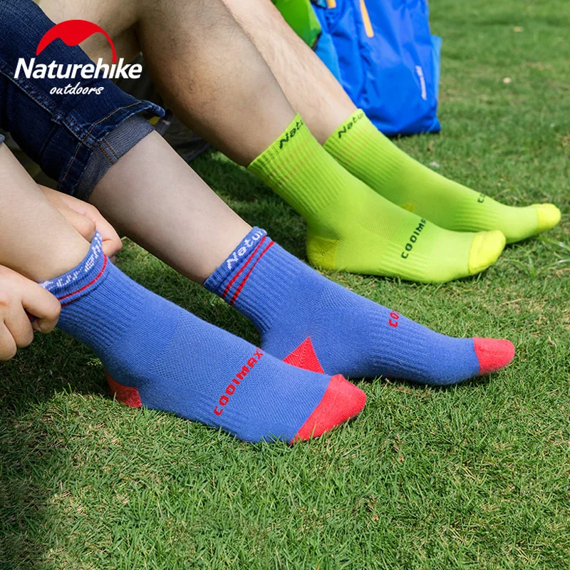 

Naturehike NH17A016-W Brand New Scoks for Man Woman coolmax comfortable breathable durable soft anti slip sports Medium socks
