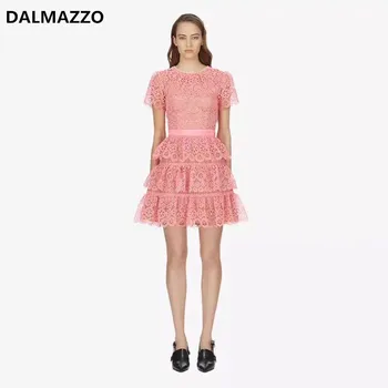 

2018 Newest Self-Portrait Dress Womans Short Sleeve Lace Hollow Out Patchwork Pink Cake Dress Runway Slim Sexy Mini Dresses