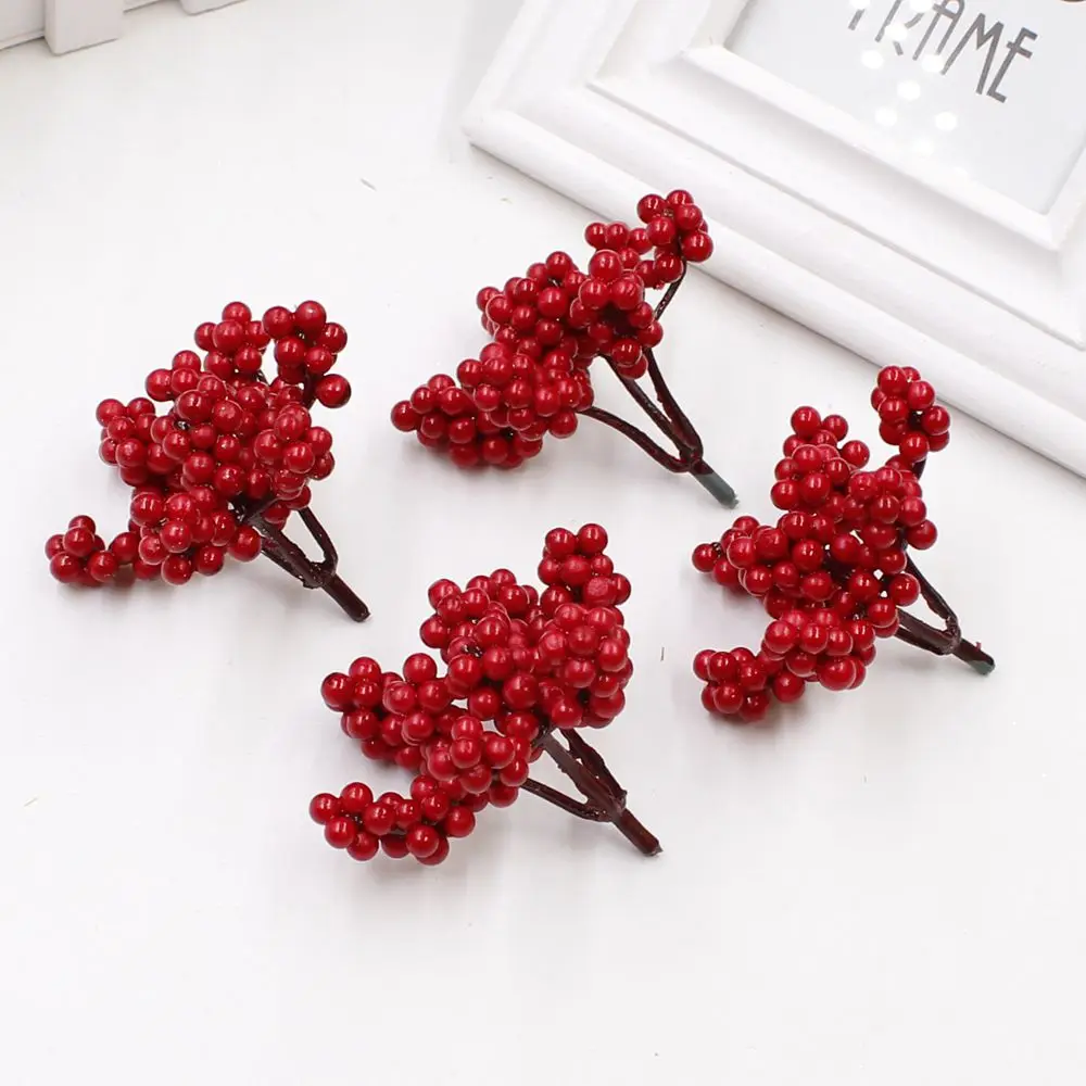 10unids 16 heads Mini Fake Fruit Foam Small Berries Cherry Branch DIY Stamen Artificial Flower for Wedding Home Craft Decoration 10unids 16 heads Mini Fake Fruit Foam Small Berries Cherry Branch DIY Stamen Artificial Flower for Wedding Home Craft Decoration
