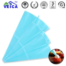 

3pcs/Lot 3 Size Silicone Icing Piping Cream Pastry Bag Cake Decorating Tool