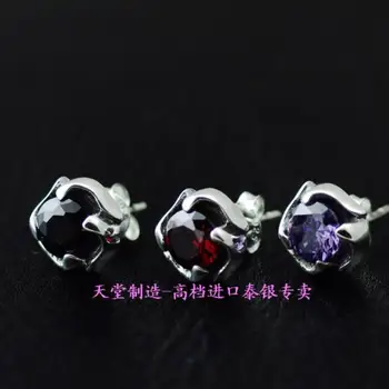 

925 sterling silver four claws zircon Thai silver earrings 1 pair