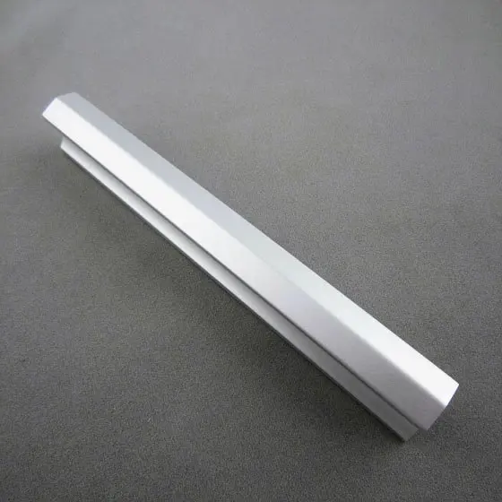 Home Hardware Aluminum Cabinet Handle And Drawer Pulls C 128mm Home Hardware Aluminum Cabinet Handle And Drawer Pulls C 128mm Length 145mm