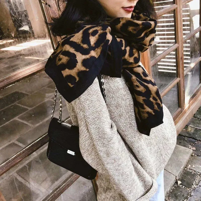 

2018 Hot Scarf Leopard Shawls Lady Soft Polyester Winter Scarf Female Designer Beach Scarf Wholesale