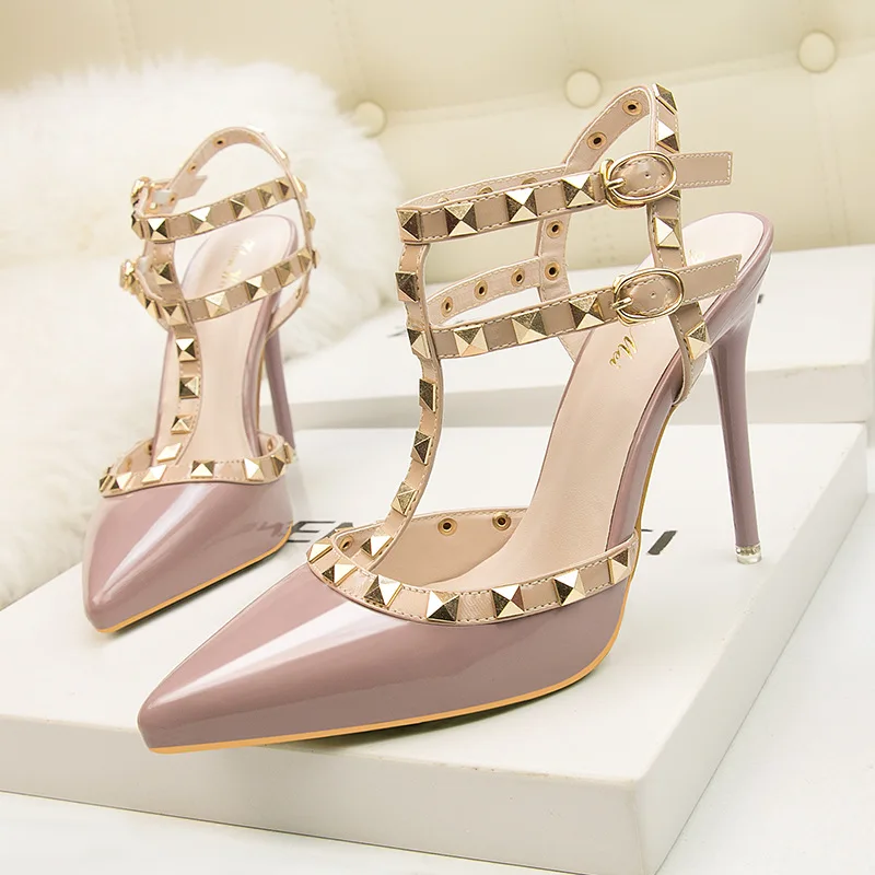 Casual 5 À T Pointu Sexy Zuoxiangru Parti 2 4 Strap Hauts Femmes 3 Soirée Talons Mode Rivets 1 Bandoulière Pompes Chaussures Dames Bout Léopard vqnwF8ng6