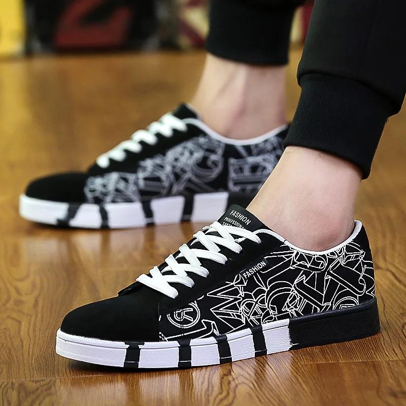 

Spring New Casual Korean Version Of The Trend Of Personality Canvas Fashion Sports Student Running Male Round Head Board Shoes