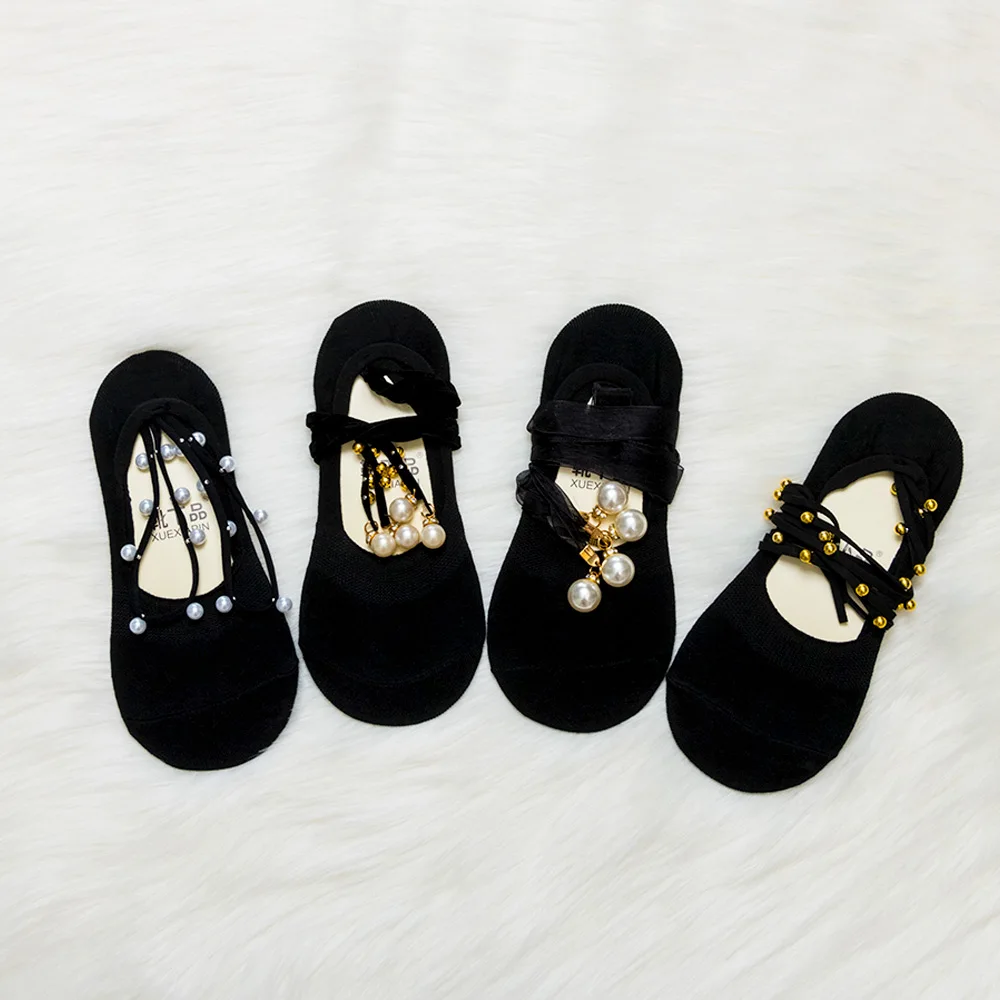 

1 pair Woman Creative Beautiful Sexy Straps Imitation Pearl Thin Section Stealth Socks Invisible Liner Ankle Socks
