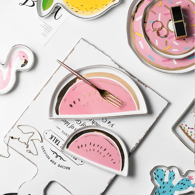 

1PC Home Fashion Flamingo Cactus Ceramic Plate Dish Nordic Decor Fruit Porcelain Jewelry Storage Tray Tableware Accessorie