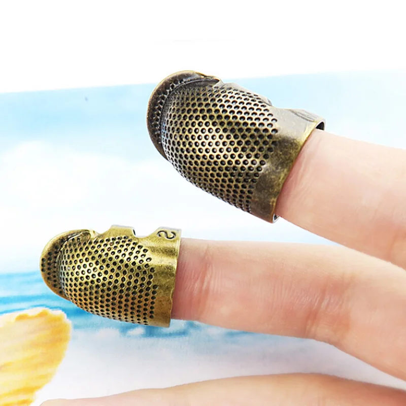 

1pcs Vintage Gold Finger Protector Needle Thimble Antique Ring Handworking Metal Stitching Tools DIY Crafts Sewing Accessories