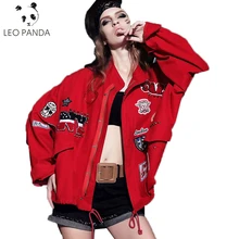 Новая мода весна мультфильм с вышивкой с надписями Длинные рукава Короткие свободные пальто женщин заклепки молния Свободные женские джинсовые куртки C 288