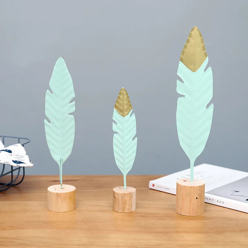 

Nordic Room Decor 3PCS/ LOT Metal Feathers Decoration Feathers Ornament Home decoration For Living Room Kids Room Decoration