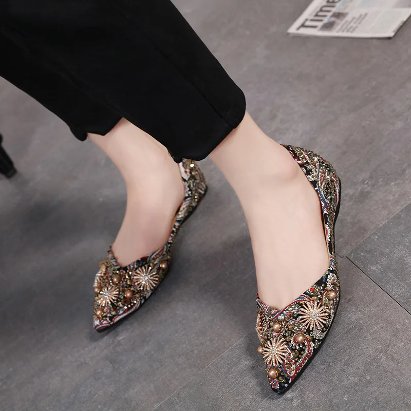 

Woman Shoes Metal Decoration Flats Loafers Fashion Pointed Toe Shoes Crystal Shallow Slip on Slides Comfortable Zapatos Mujer