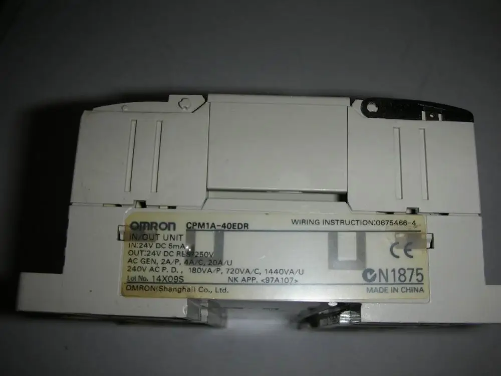 

1PC USED OMRON CPM1A-40EDR