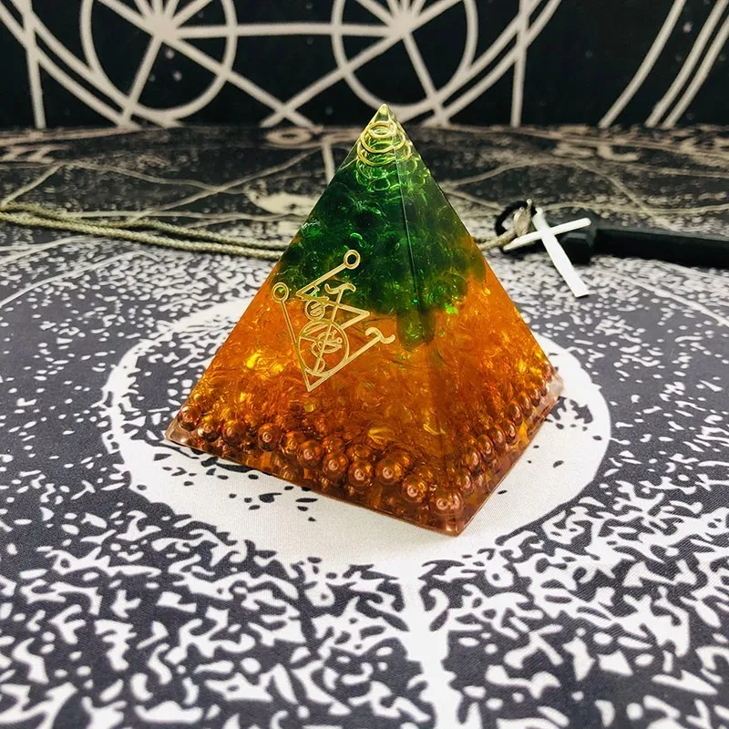 

Orgonite Pyramid Gabriel Maripura Chakra Natural Citrine Green Crystal Eliminates Life Negative Energy Resin Crafts