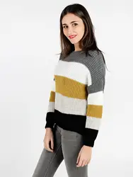 Мягкий свитер в полоску