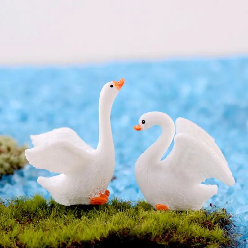 

2 Pcs/Set Beautiful White Swan Resin Figurine Home Creative Crafts Miniature Gardening Landscape DIY Ornament