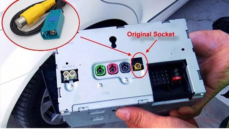 Mercedes Benz RCA & Original Screen