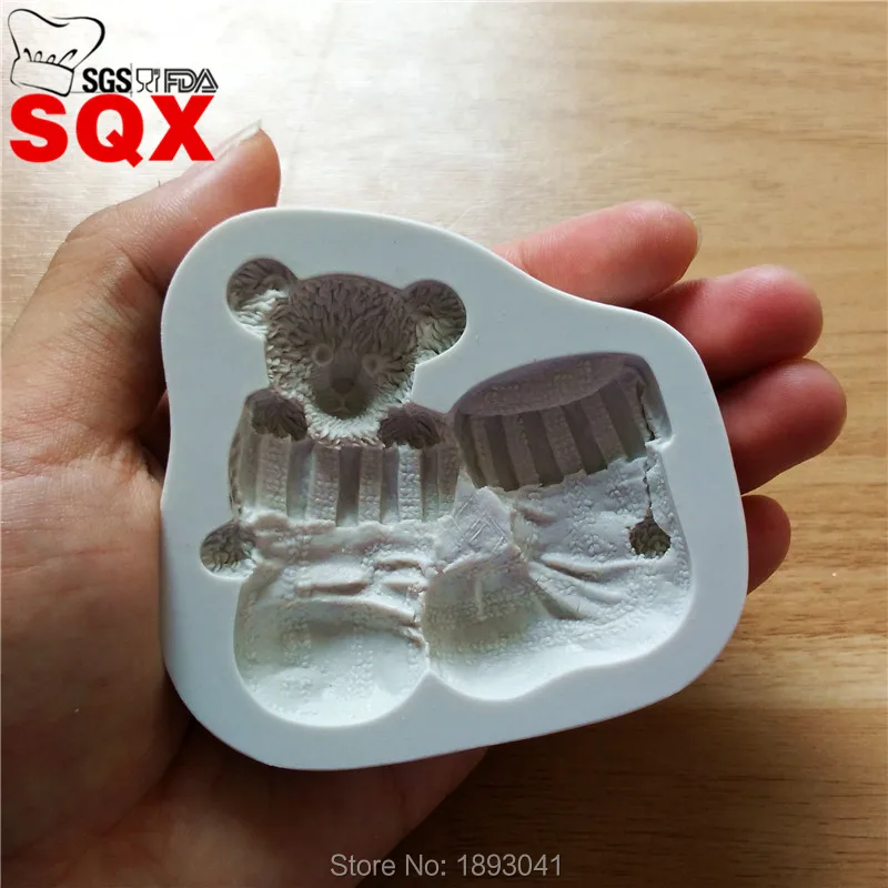 

Teddy Bear with Looped Socks Happy Christmas Day New Baby Silicone Mold for Cake Decoration SQ16280