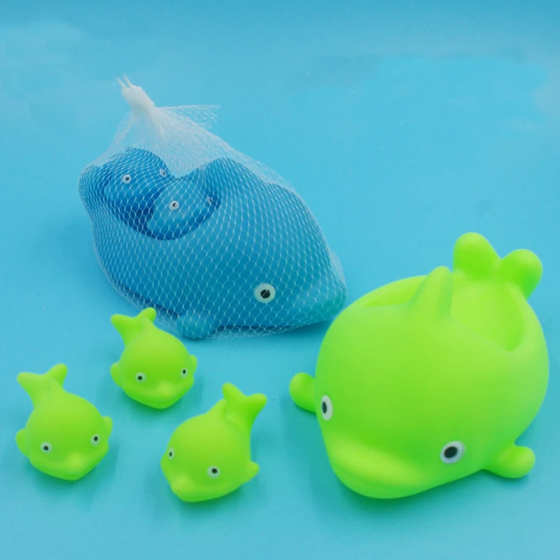 

4 Pcs Lovely Mixed Animals Swimming Water Toys Colorful Soft Rubber Float Squeeze Sound Squeaky Bathing Toy For Baby bath toys