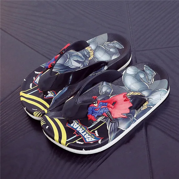 Детские летние пляжные тапочки из ПВХ для мальчиков Мягкая Нескользящая домашняя банная обувь с рисунком Бэтмена для детей от 2 до 10 лет XQ01 - Цвет: batman black