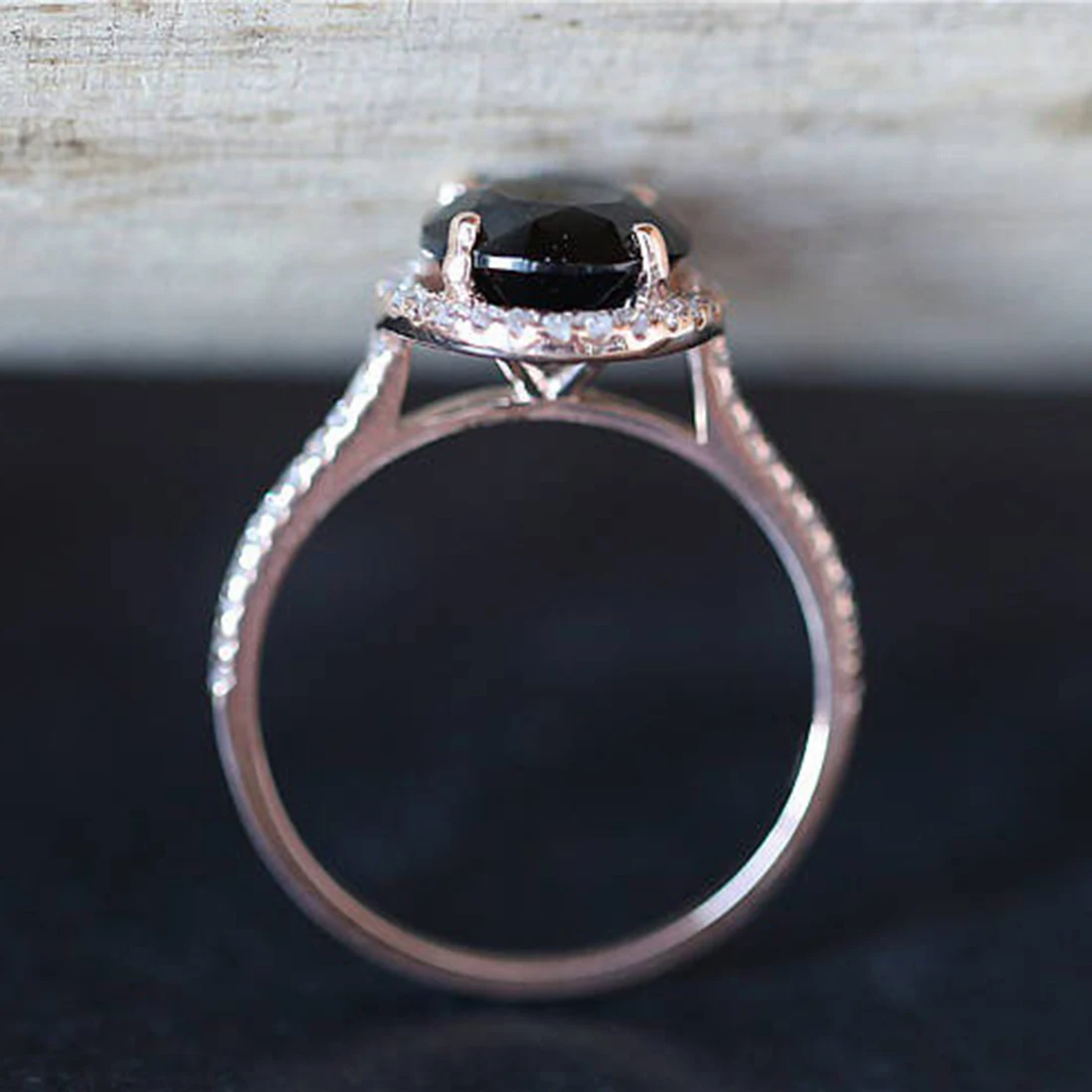Модные кольца из розового золота, инкрустированные черным кристаллом, резные кольца с драгоценным камнем для женщин, свадебные ювелирные изделия