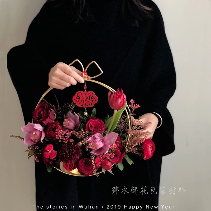 

1PC 26*32cm Light And Luxurious Gold-plated Ring Handheld Metal Flower Basket Flower Immortal Flower Bouquet Packing Box Simp