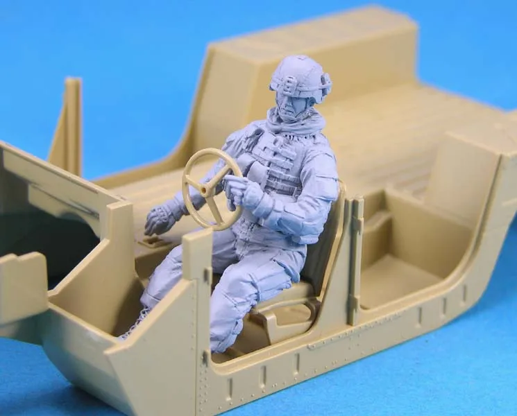 

1/35 Resin Figure Model Kits US Vehicle Driver Unassembled unpainted