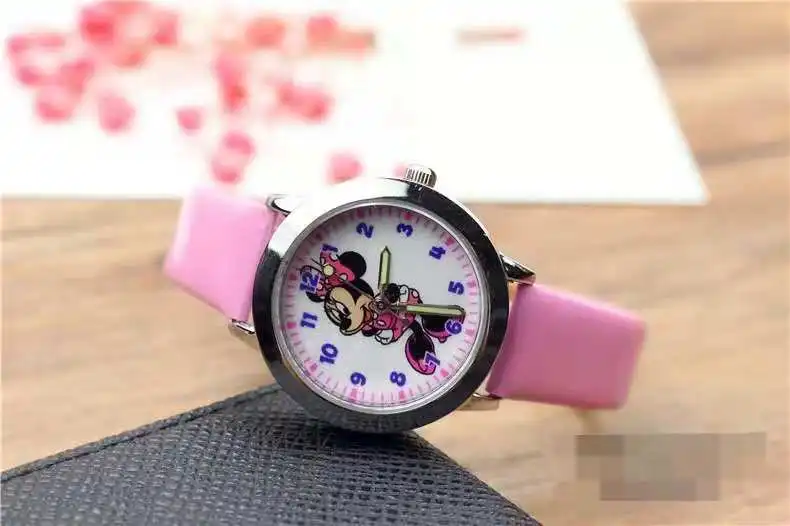 Популярные Мультфильм желание Минни детская пояса часы светящиеся в темноте указатель Микки Мышь кварцевые часы