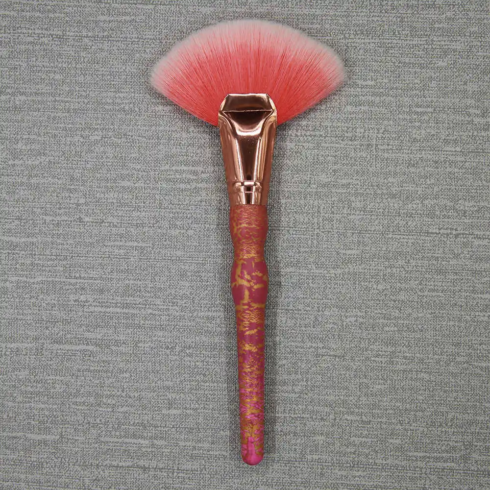 

1pcs Foundation Makeup Brush Fan Shape Brush Large Soft Powder Big Blush Cosmetic Tool Professional Makeup Brush Wood P0308