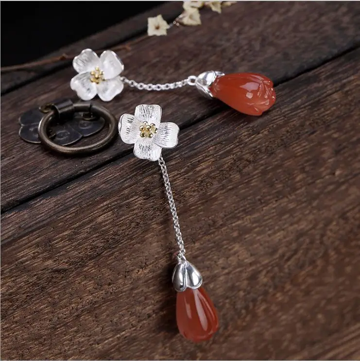 

100% real S925 sterling silver Inlaid with natural south red agate magnolia personality small flowers ladies earrings
