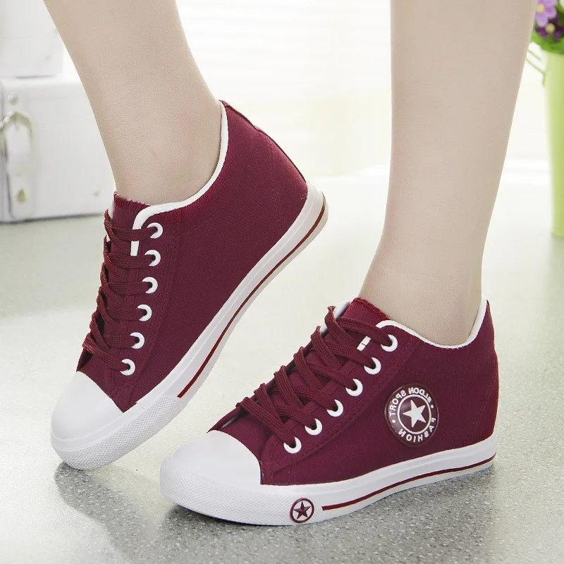 الصيف إسفين أحذية رياضية النساء عارضة حذاء قماش الإناث الأبيض سلة فام ستار Zapatos موهير المدربين 5 سنتيمتر ارتفاع السيدات شيوس الصيف إسفين أحذية رياضية النساء عارضة حذاء قماش الإناث الأبيض سلة فام ستار Zapatos موهير المدربين 5 سنتيمتر ارتفاع السيدات شيوس