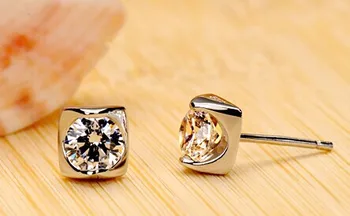 

Kiss the Sky Romantic 0.4Ct/piece Diamonds Earring Stud for Women 925 Silver White Gold Color Luxury Jewelry