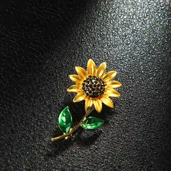 

1Pc Sunflower Enamel Brooch Delicate Yellow Purple Elegant Women Girls Rhinestone Lapel Pin Clothes Accessories Gift Jewelry