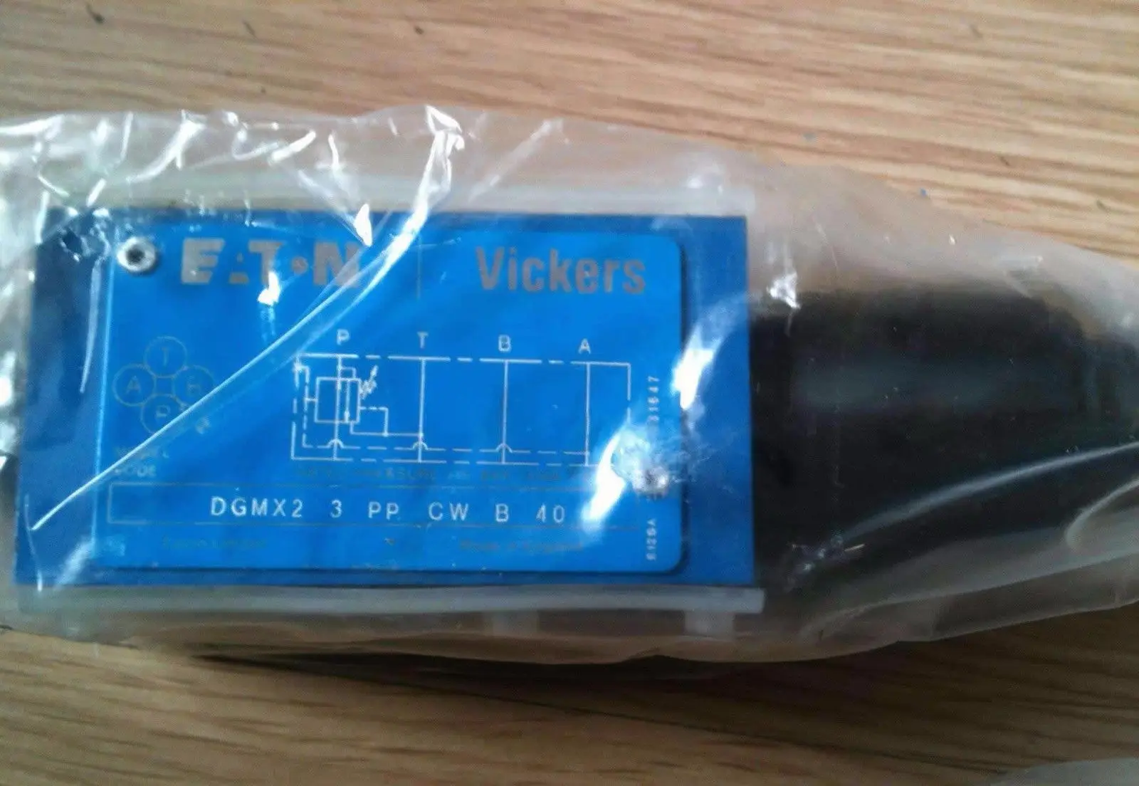 

DGMX2-3-PP-CW-B-40 VICKERS VALVE 870037vickers