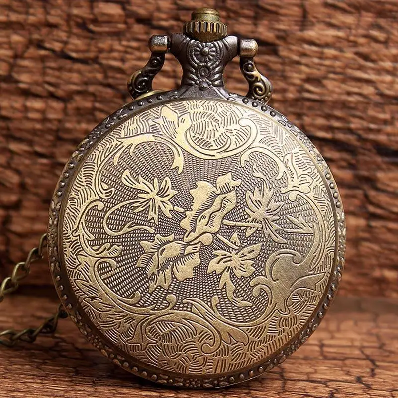 Antique-Bronze-Star-Wars-Quartz-Pocket-Watch-Vintage-Retro-Hollow-Metal-Case-Flip-Fob-Chain-Clock (3)