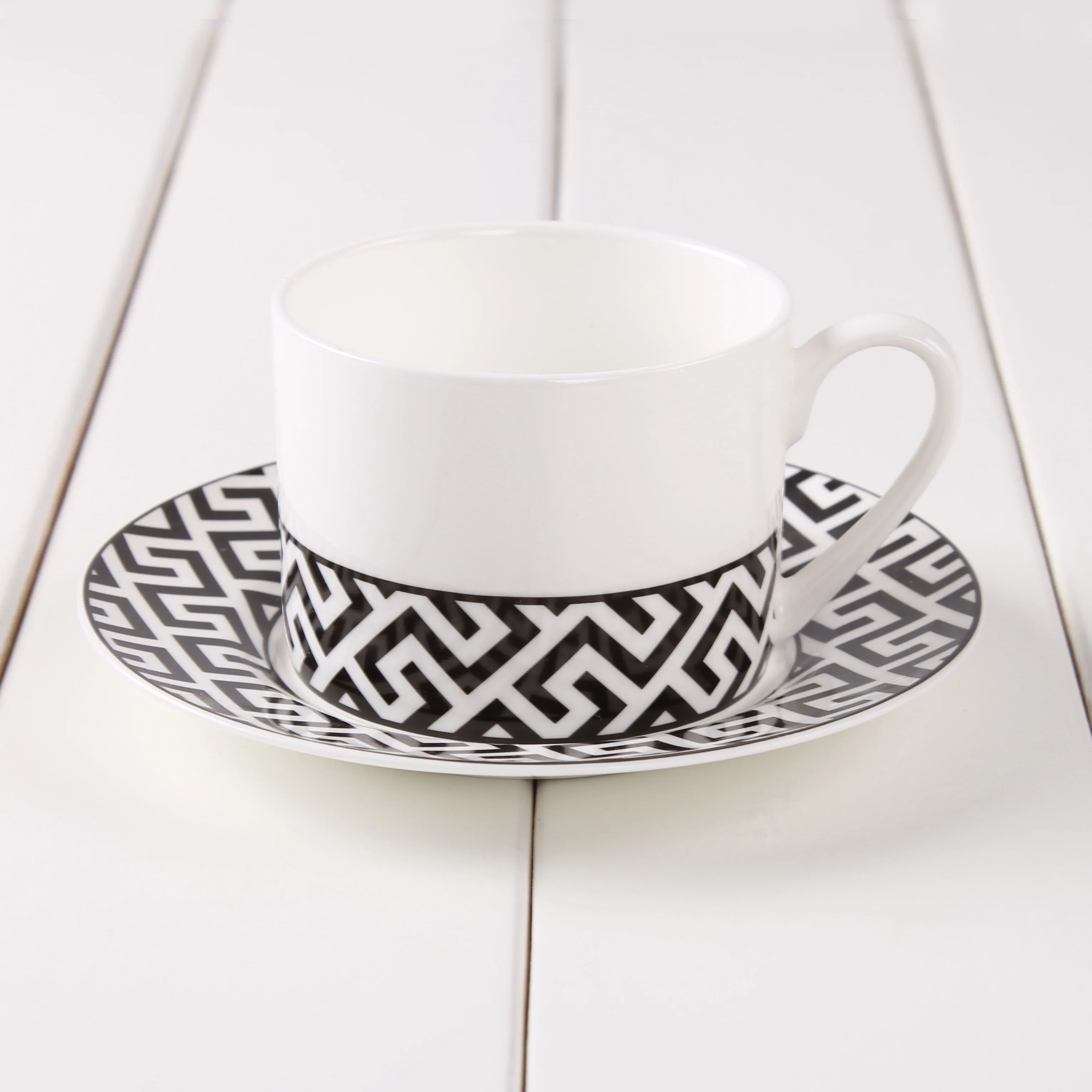 Скандинавском стиле procelain кофейные кружки индивидуальные чашки и кружки с блюдцем черный и белый креативный знак посуда для напитков - Цвет: 2