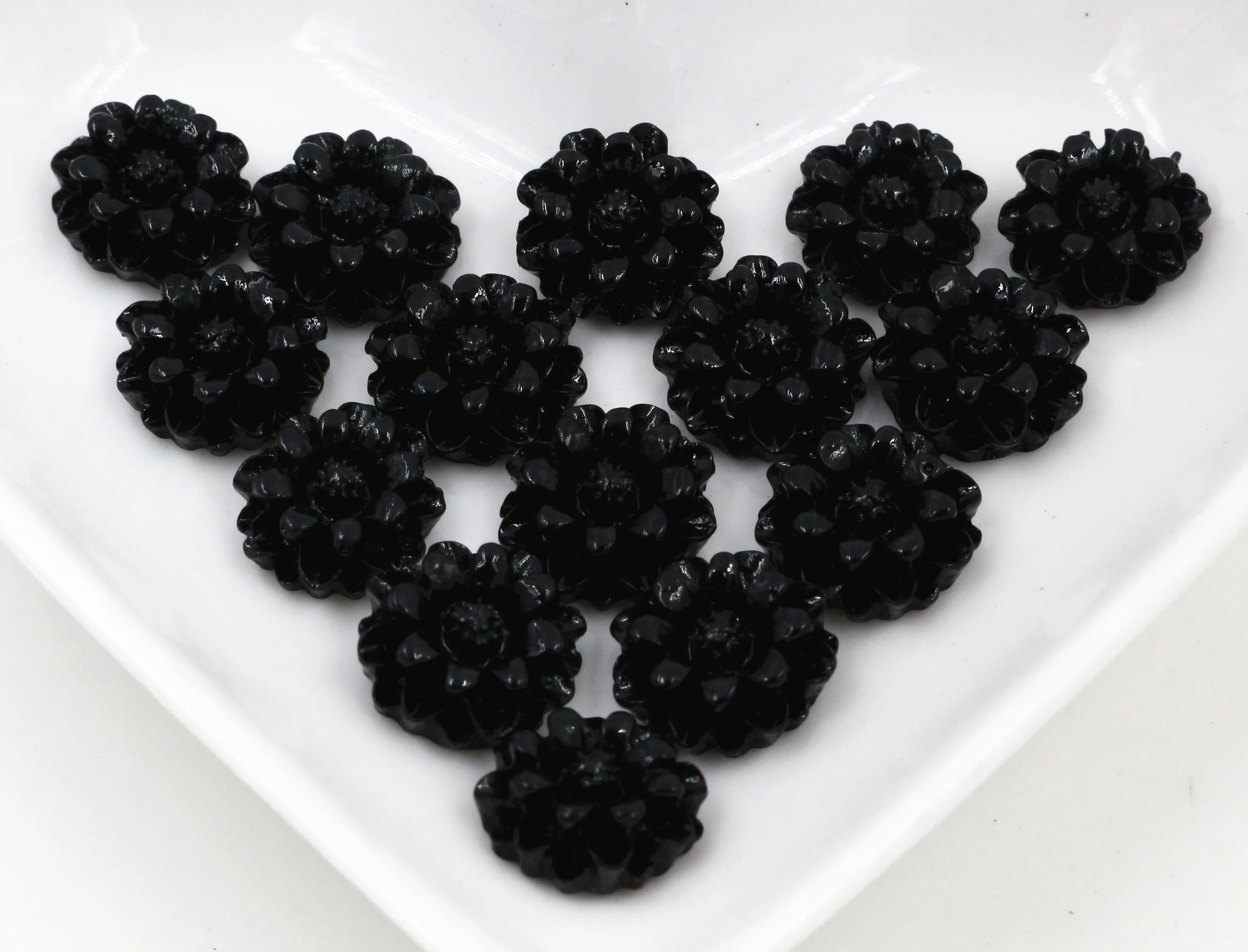 

New Fashion 40pcs 12mm Black Color Flat Back Resin Flower Cabochons Cameo G6-08