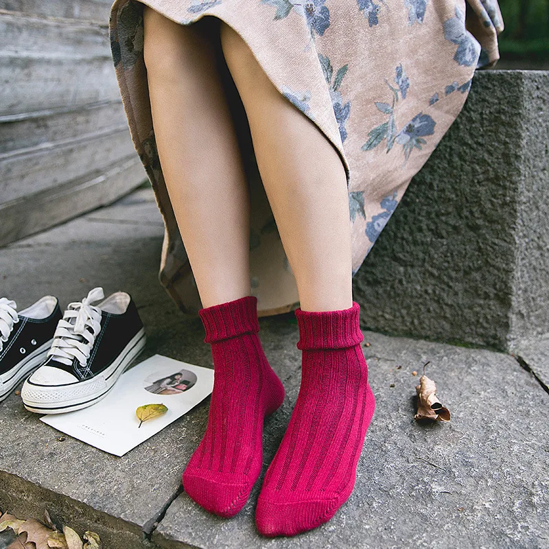 

Lovely Solid Color Woman Socks 80%Cotton Winter Fall Warm Socks Woman Comfortable Breathable High Quality Funny Socks Cheap