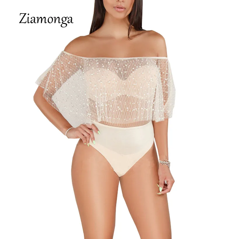 Ziamonga жемчужина сетки рюшами сексуальное боди женского Off Shoulder Lace Bodysuit Для женщин уличная мода летний топ Для женщин облегающий костюм