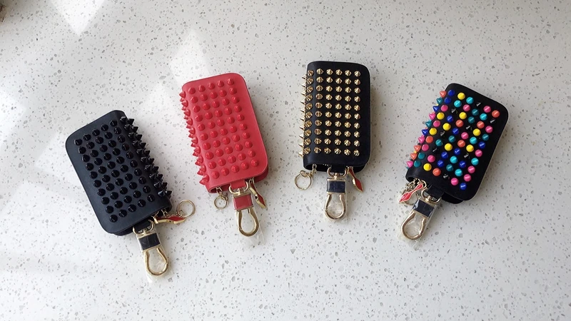 CAJIFUCO, черный кошелек с заклепками для ключей, мужской модный Автомобильный держатель для ключей, Женский кошелек из натуральной кожи, кошелек с заклепками для ключей, держатель для ключей, ключница