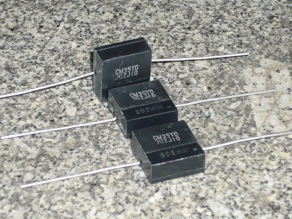 

[SA]Top dual channel SOSHIN CM30YD 302J10 3000P 3N 0.5% error 1000V--10pcs/lot