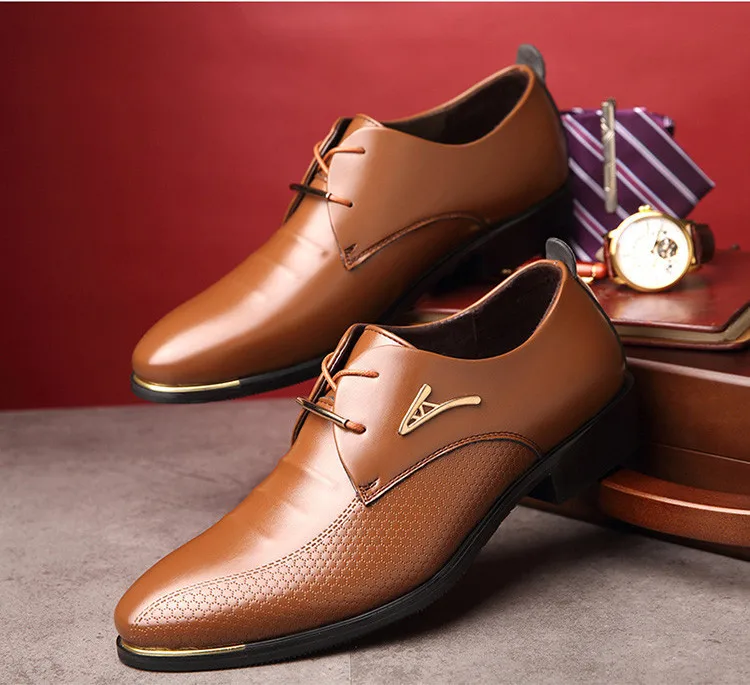 Мужские модельные туфли; мужская деловая повседневная обувь с острым носком на шнуровке; цвет коричневый, черный; кожаные оксфорды на плоской подошве; большие размеры 37-48 - Цвет: Brown Dress Shoes