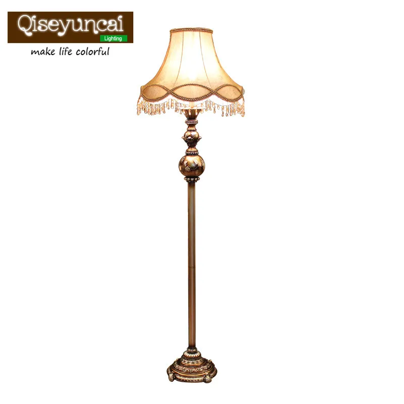 Qiseyuncai-sala de Estar de Estilo Lâmpada de Assoalho Candeeiro de Mesa de Cabeceira Europeu Criativo Retro Vertical Estudo Quarto 37 Cheap Luminárias de pé