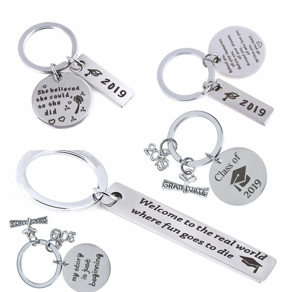 

Graduation Caps Stainless Keychain Graduation Party Decoration Engraved Class Of 2019 Girl Boy Student Graduation Gift Keyring