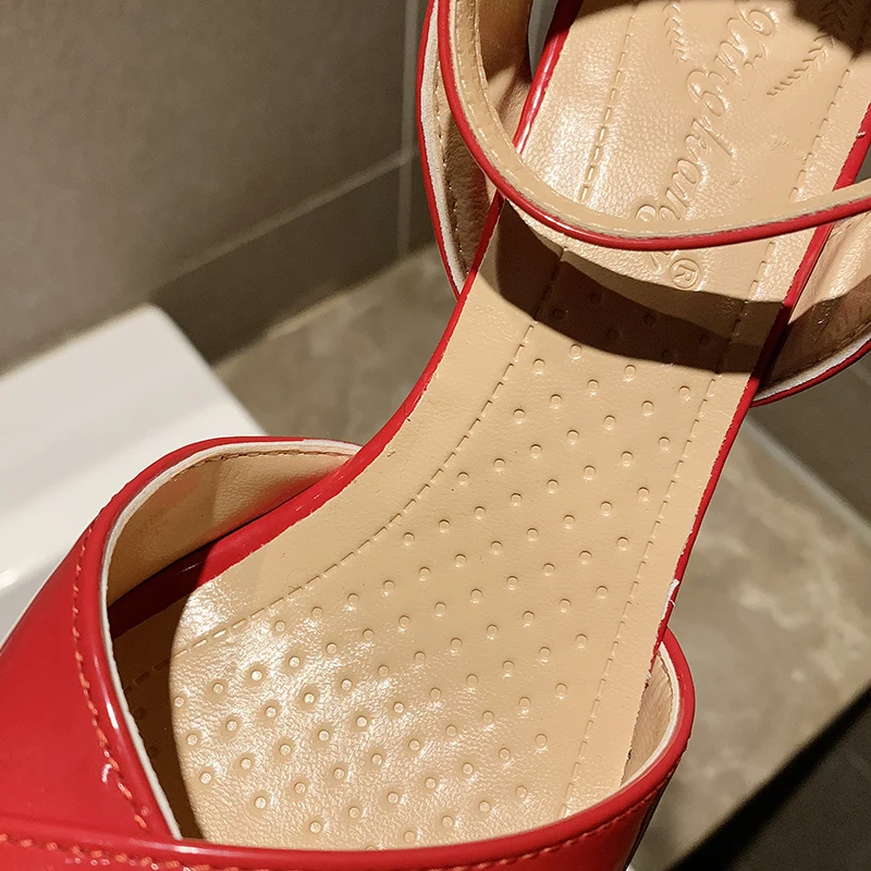 Тонкие Туфли; коллекция года; модные женские туфли на высоком каблуке с острым носком и острым носком; однотонные туфли из водонепроницаемой кожи на высоком каблуке