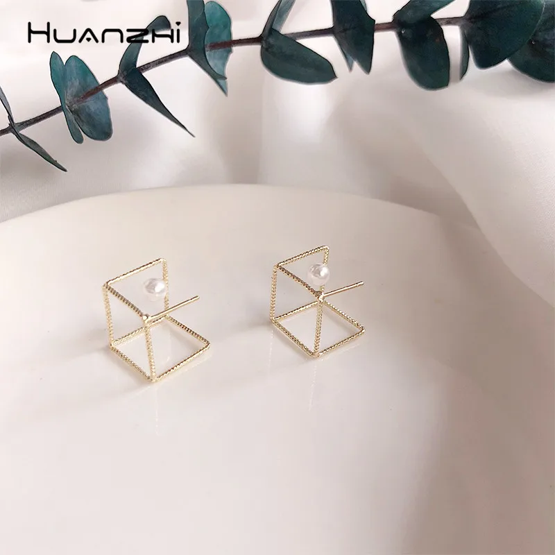 

HUANZHI 2019 New Chic Texture Cube Alloy Imitation Pearls S925 Geometric Simple Stud Earrings for Women Girls Party Jewelry