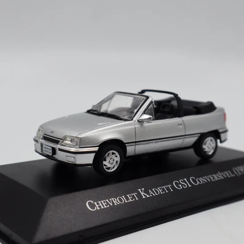 

IXO Altaya 1:43 Chevrolet Kadett GSI Conversivel 1992 Diecast Models Edition Toys Car