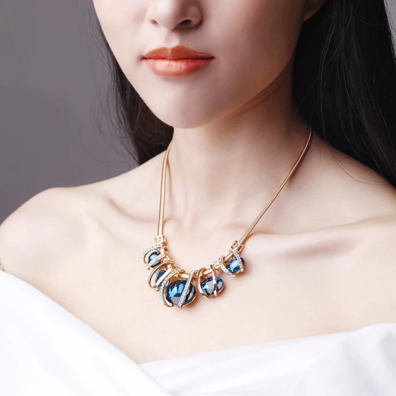 2017 high quality Fashion Crystal Necklace Navy Blue Crystal With Rhinestone Pendant Chocker