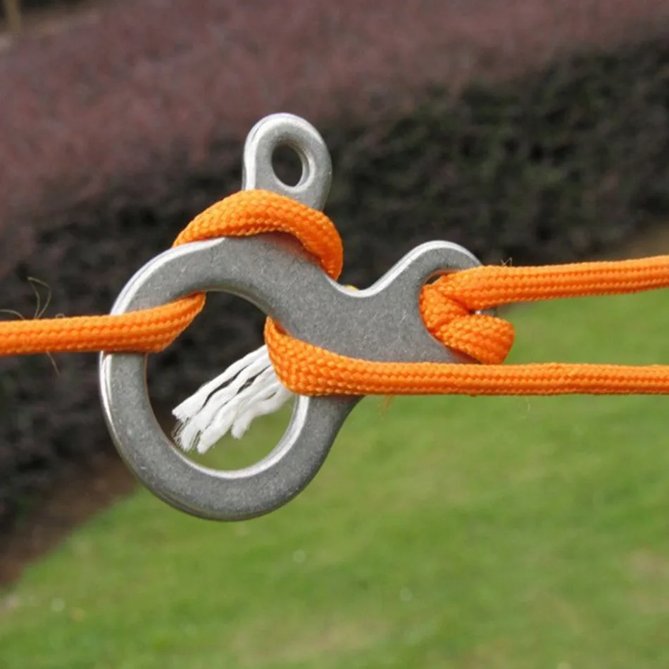 

Multifunctional 3-hole Fast Knot Wind Tight Rope Buckle Stainless Steel Carabiner Quick Rope Buckle Tool Outdoor EDC Equipment