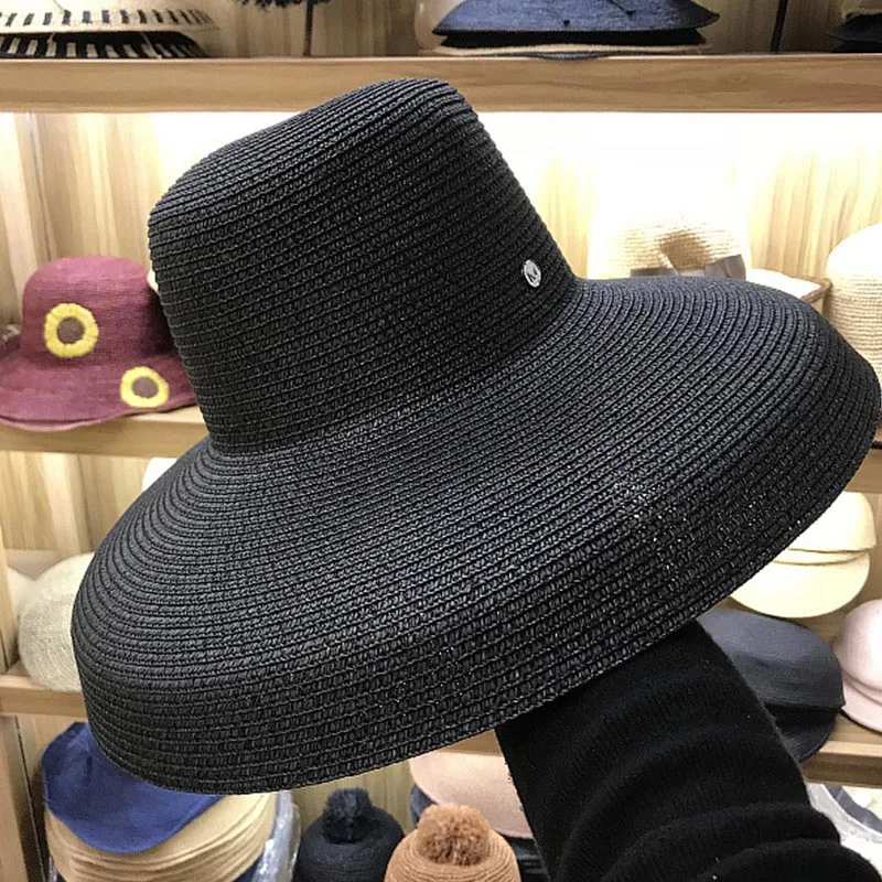 Fghgf أنيق أسود أبيض الصيف ورقة سترو القبعات سيدات الأعلى قبعة واسعة حافة الشمس uv حماية مرن شاطئ القبعات قبعة دربي القبعات